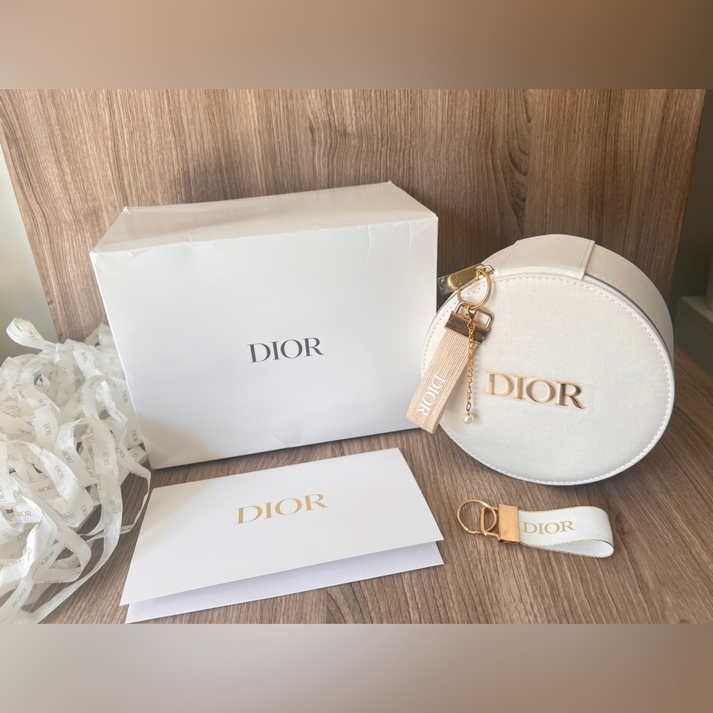 Dior White Cream Circle Bag Vanity Cosmetic Case Inside Mirror Keyfob